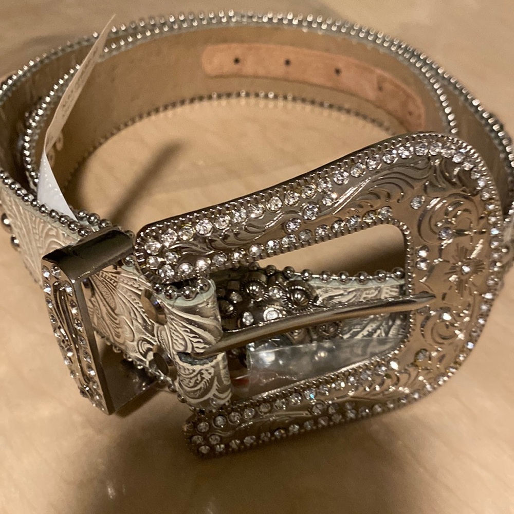 Blazin Roat Silver tone studded bejeweled sparkle dazzling Belt.